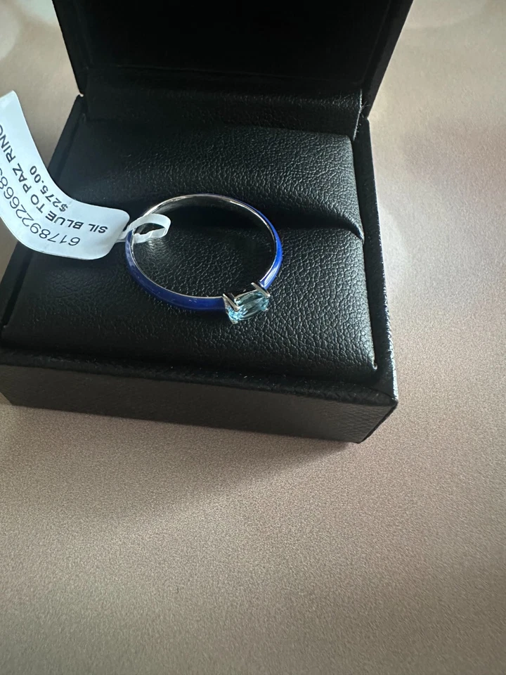 Colección BN EFFY Topacio Azul: 1/4 ct. t.w. Anillo solitario esmaltado y talla US 7 Foto 3 de 4