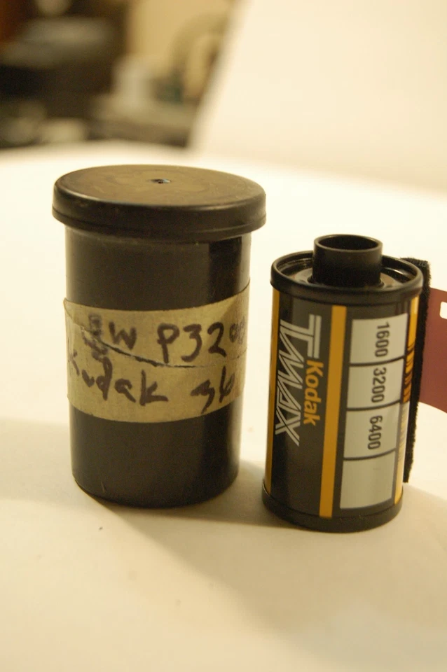 Kodak TMax P3200 ASA ISO 3200 (push to 12800) 36 exposure B&W negative film - Image 2 of 3