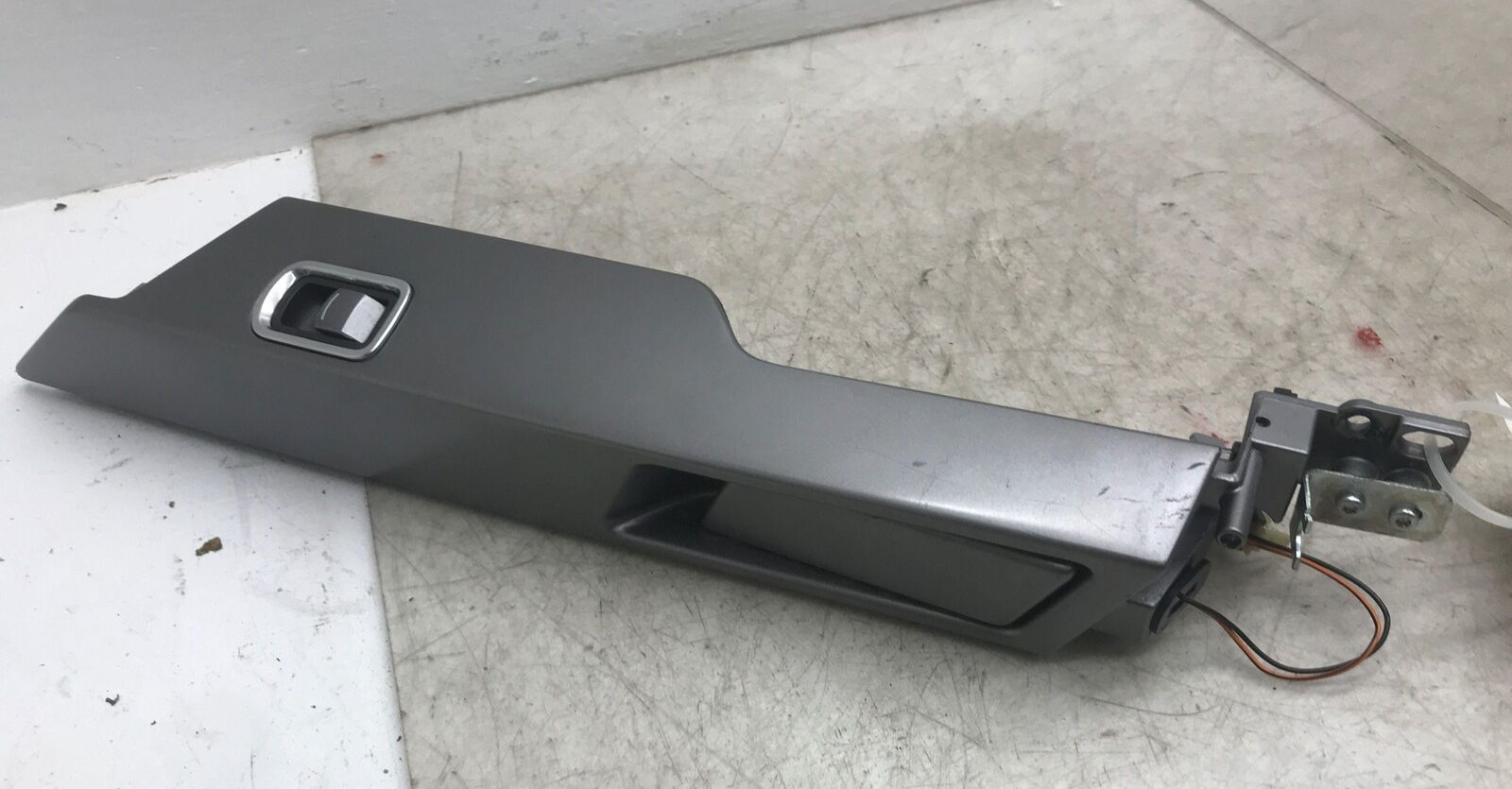 2011 ASTON MARTIN RAPIDE FRONT RIGHT INTERIOR DOOR HANDLE AD4324107 OEM