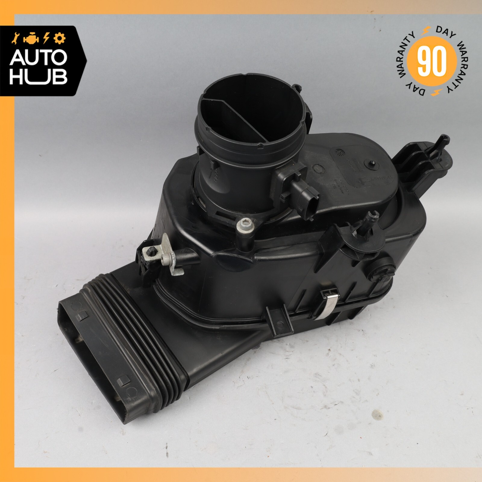 14-18 Maserati Quattroporte Ghibli Engine Air Intake Filter Right 670001543 OEM