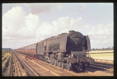 POSTFREI 35mm Dia - ex LMS Semi 46241 ''City of Edinburgh'' in Bletchley um 1960.