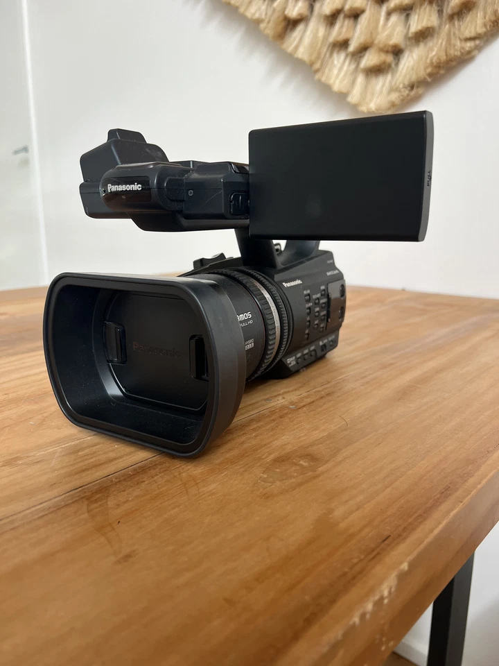 Panasonic AG-AC90 – Professional Full-HD AVCCAM Camcorder - Image 2 of 4