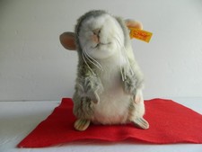 Steiff 'Chinchi' Chinchilla Plush Gray and White A870985 Felt ears and paws