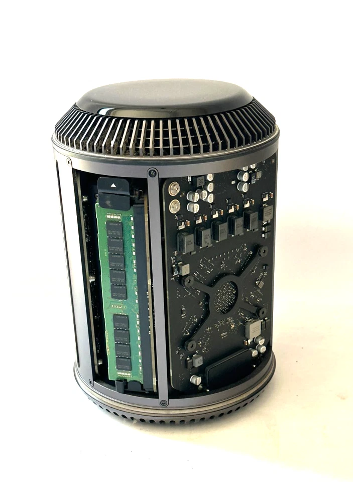 Apple Mac Pro Quad Core 3.7 GHz D300, 32GB Ram, 500 GB SSD - Monterey - Image 3 of 4