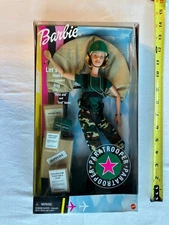 Mattel 29474 2000 Barbie Paratrooper AAFES Special Edition , 1072