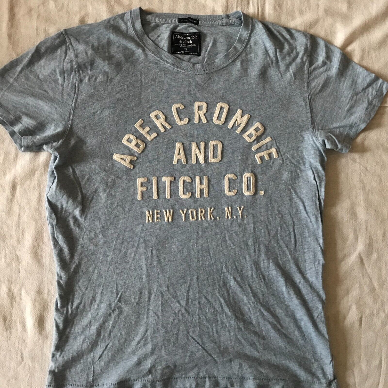 ABERCROMBIE &amp; FITCH NEW T-SHIRT GRAY EMBROIDERED LARGE UNISEX SLIM |