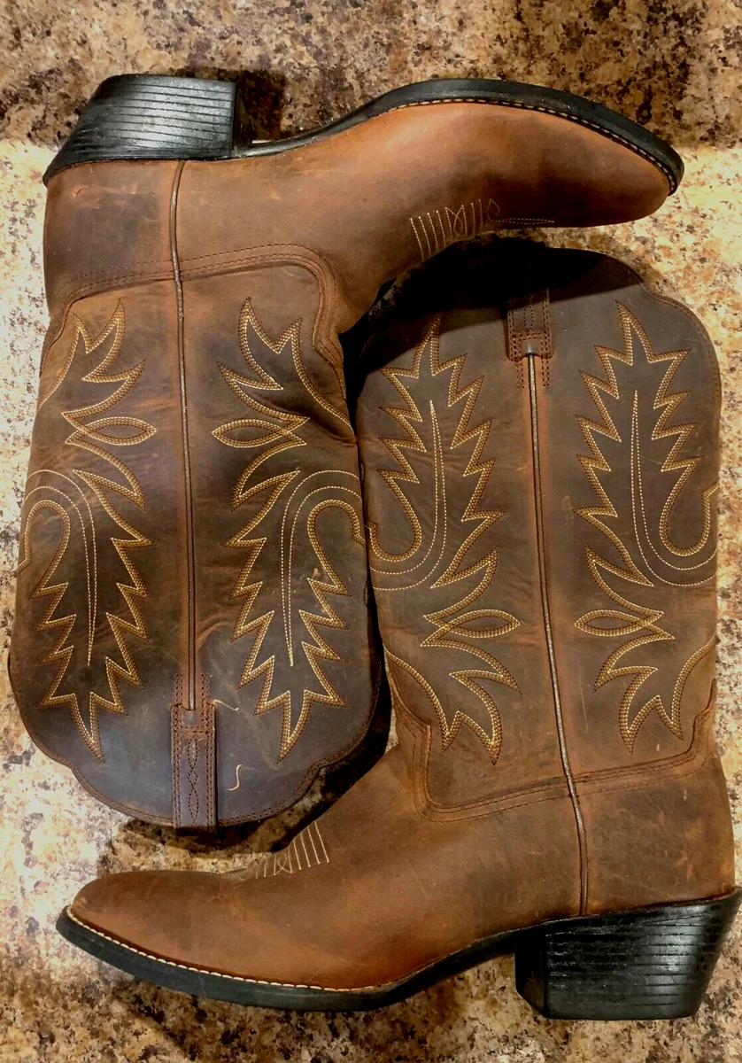 Womens cowboy best sale boots size 10