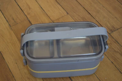 Bento lunch box peu utilisée - Photo 1/4