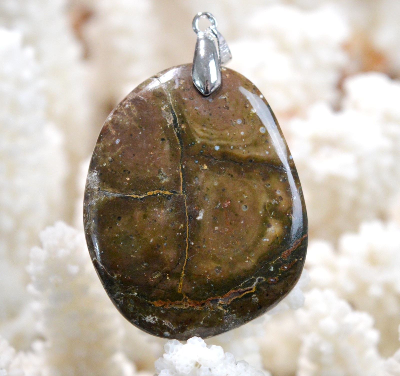 Pendentif cabochon Septaria 71 carats, bijou pierre naturelle Madagascar GB49