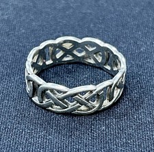 Vintage 925 Sterling Silver Ring Size 8,5.