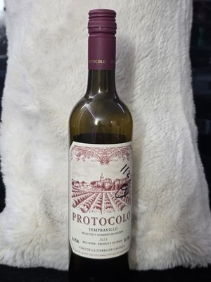 Empty Protocolo Tempranillo Spanish Red Wine Brown Glass 750mL Bottle With Lid