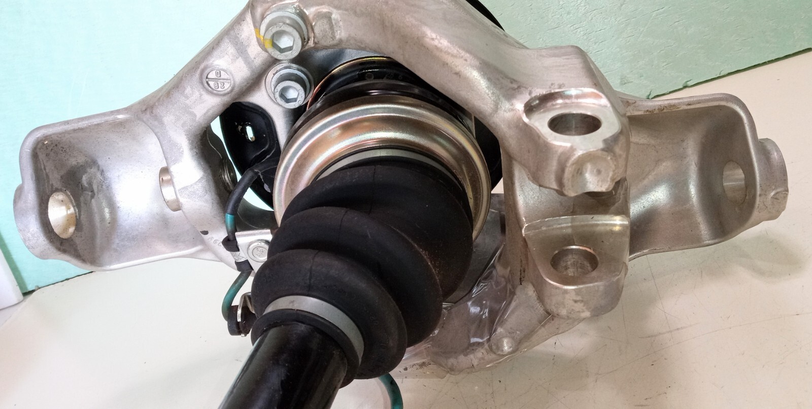 Ferrari 599 Wheel Bearing Upright Knuckle Hub_Drive Axle Shaft_220453_LH_NEW_612