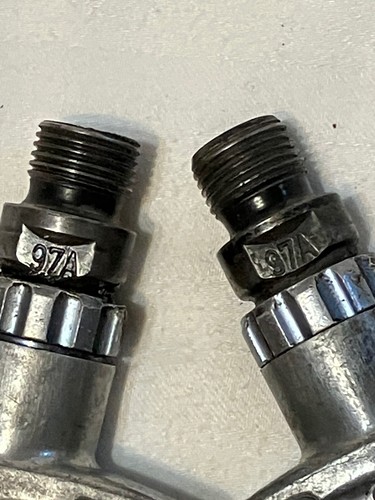 VP-161 clip in road pedals for parts - Picture 5 of 11