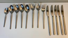 Lot of 13 Pieces oneida ohs296 18/0 Vietnam Modern Silverware Spoons Forks Knive