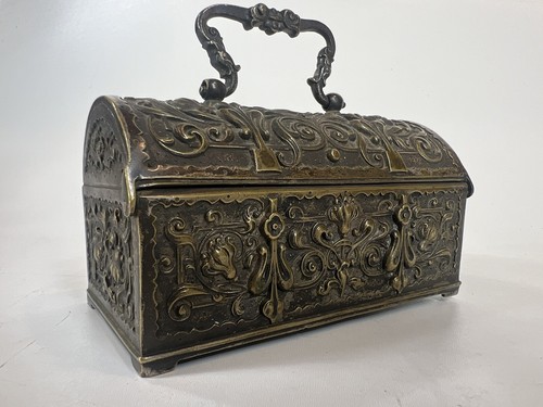Antique Bronze Raised Relief Stamp Box Ggleykauf Nurnberg Germany - Picture 4 of 18