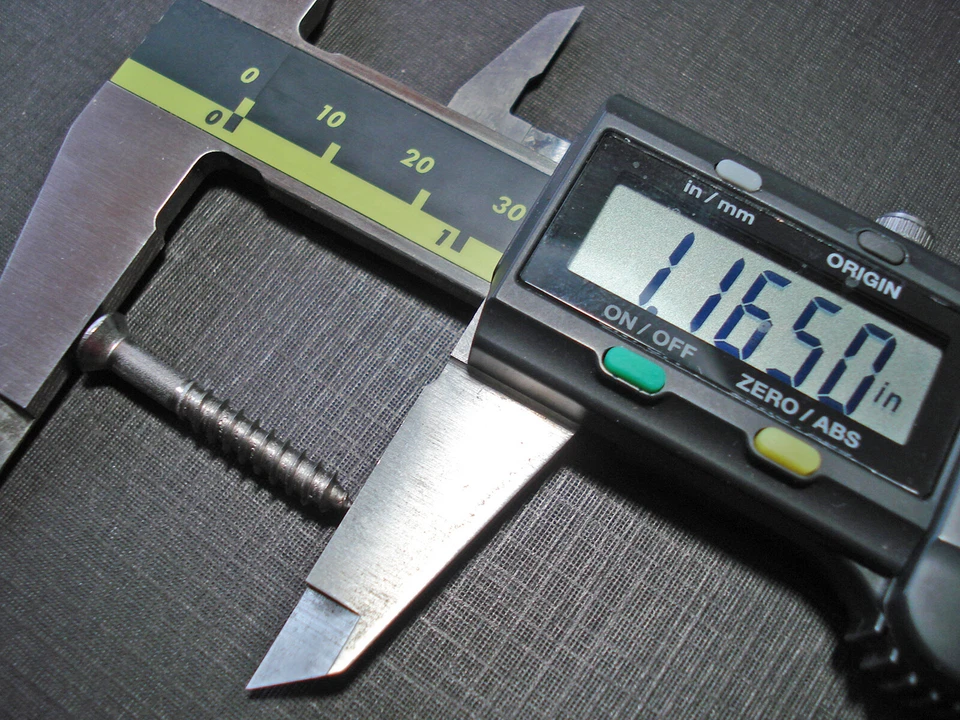 #8 带 #6 头挡风玻璃背面玻璃四分之一装饰成型不锈钢螺丝 GM — 第 4/4 张图片