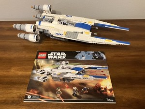 I'm Rebel U-Wing Fighter™ 75155 | Star Wars™ | Buy online at the