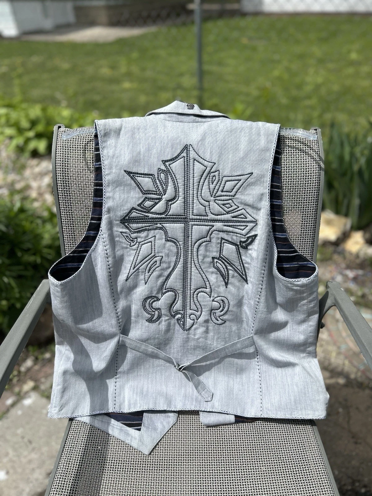 Roar Men’s Size XL Cotton Vest Quilted Back Striped Lined Adjustable Back Belt - product detail image 3