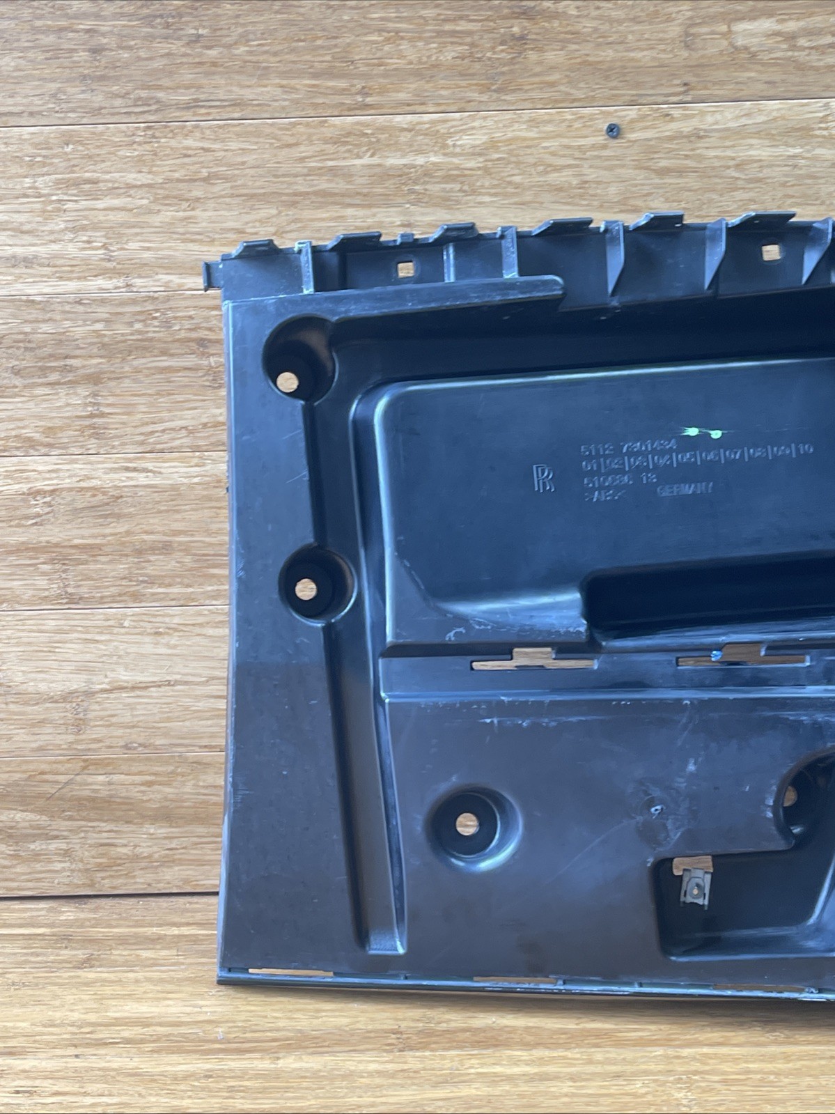 Rolls-Royce Dawn 2017-2023 Rear Right Bumper bracket