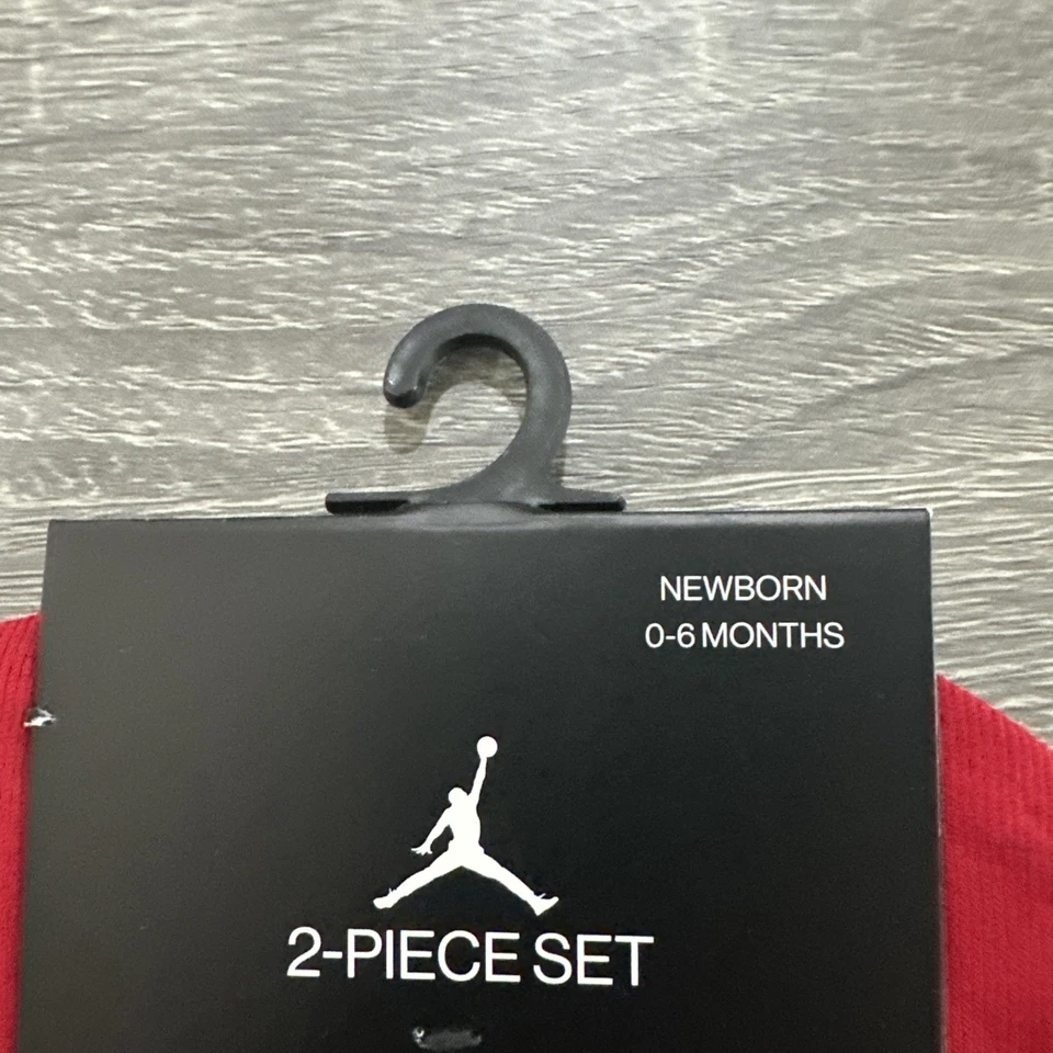 Jordan Booties Crib  Hat And Booties Shoes Socks Baby Newborn 0/6 Red And Black - Image 4 of 4