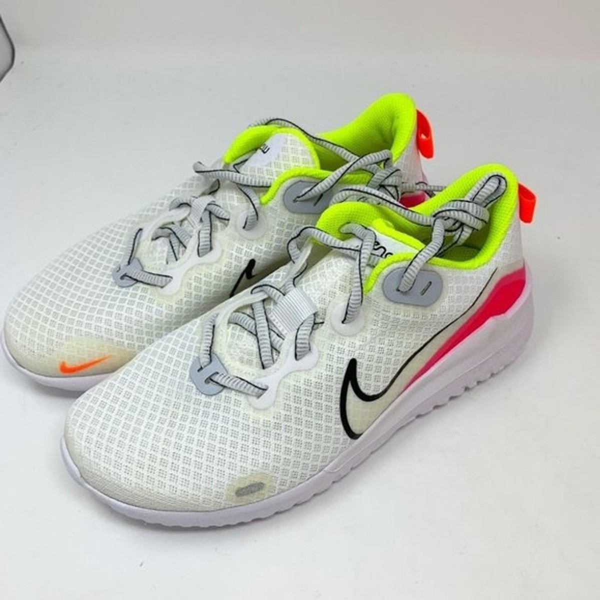 nike renew neon
