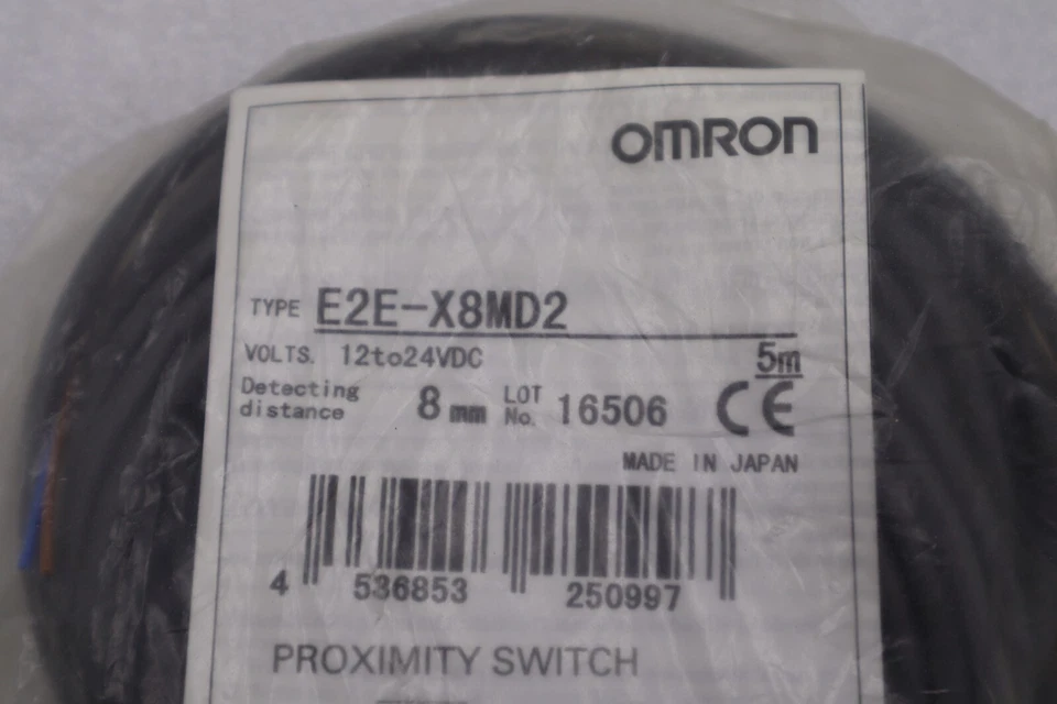 OMRON E2E-X8MD2 Proximity Sensors E2EX8MD2 New In Box Free Shipping 1PC - Image 2 of 2