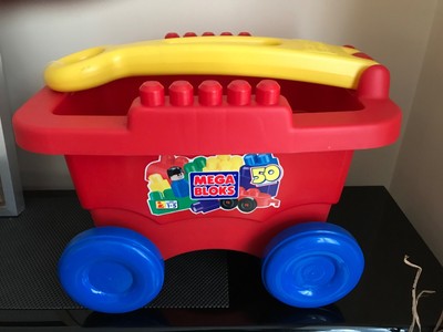 mega bloks 50 piece wagon