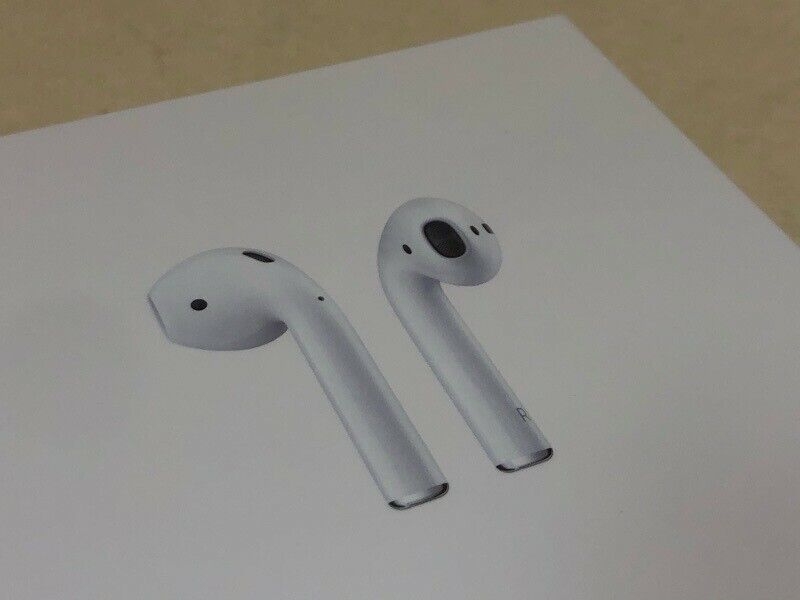 GENUINE Apple AirPods MV7N2J/A Wireless Bluetooth NEW | eBay