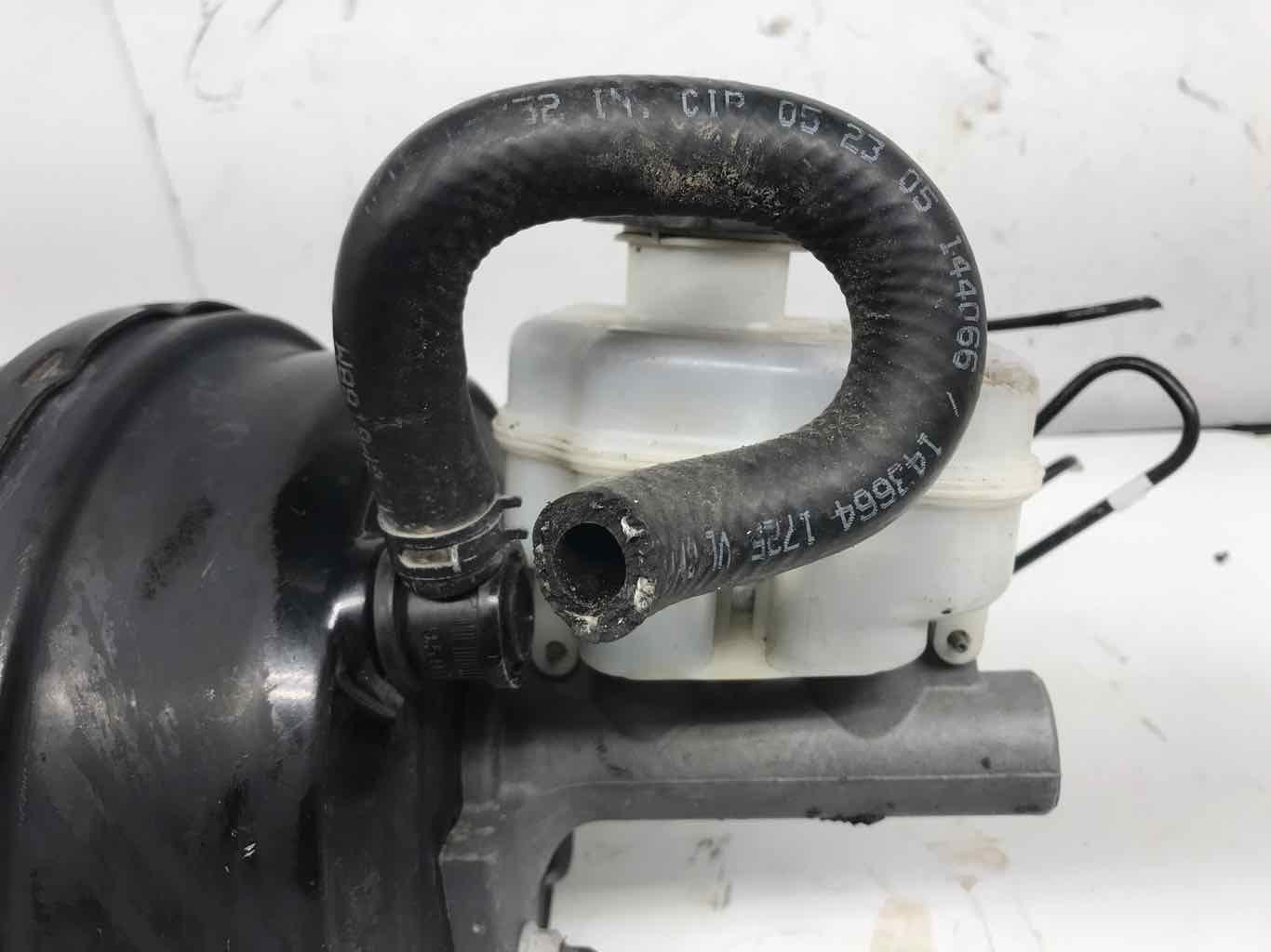 Power Brake Booster w/Master Cylinder Chevy Colorado 2004 2005 2006