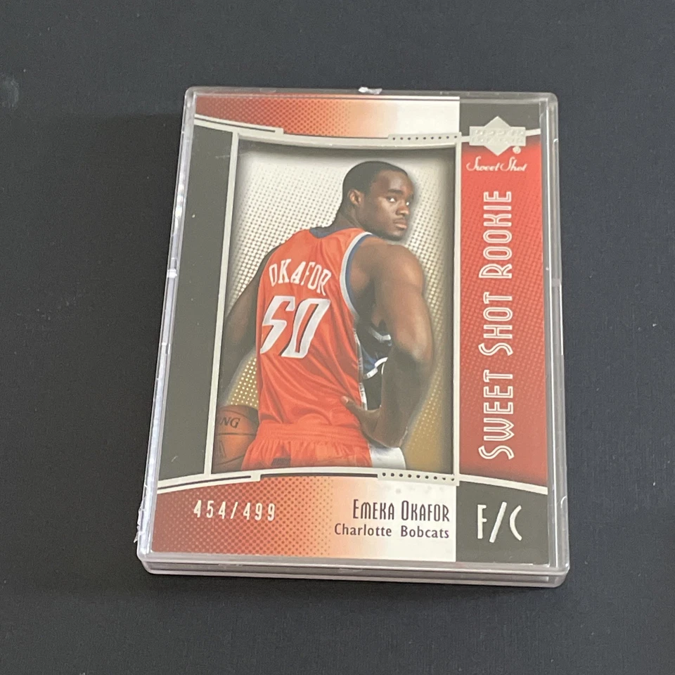 Lote de 10 jugadores 2004 Upper Deck Sweet Shot Rookies, Emeka Okafor, Sasha Vujaciv Foto 2 de 4