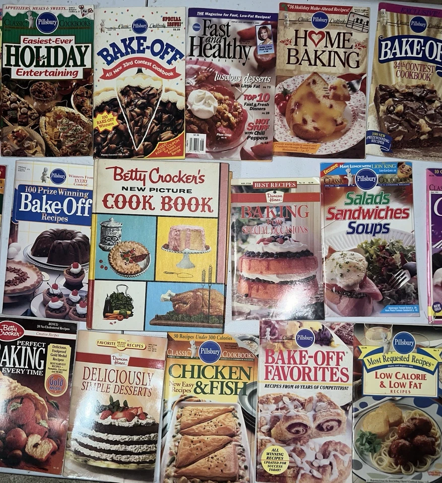 Lot Of 30 Pillsbury Classic Cookbooks Booklets Magazines 80s Betty Crocker - Image 4 of 4