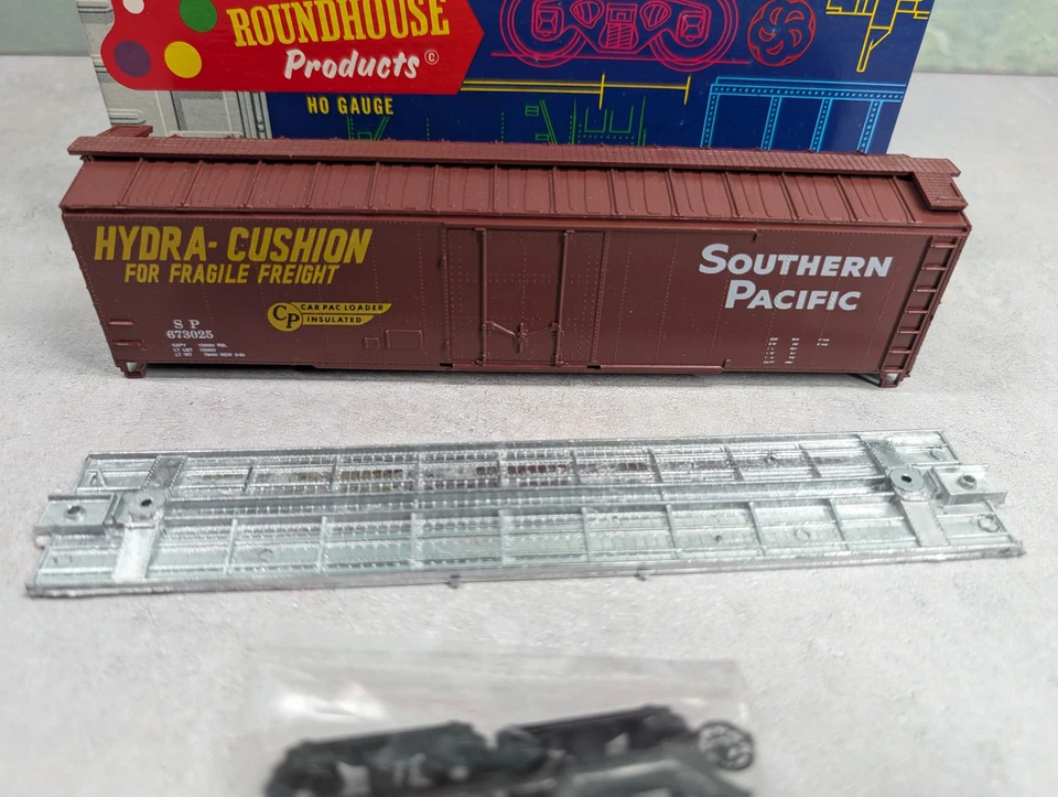 Roundhouse 7727 HO 50' Plug Door Box Car Southern Pacific SP #673025 KIT READ - Image 2 of 3