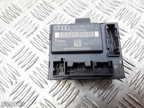 AUDI Q7 STEUERGERÄT TÜRSTEUERGERÄT/MODUL VORNE LINKS RHD 4L0959792B Bj 2006