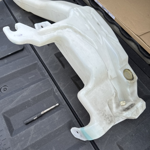 Washer Reservoir For 2011-2022 Jeep Grand Cherokee Dodge Durango OEM - Picture 2 of 4