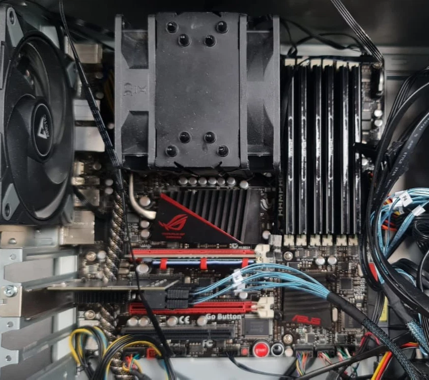 Asus Rampage III Gene Mainboard LGA 1366 + Xeon W3680 + 48GB DDR3 XMP PATRIOT - Immagine 3 di 4