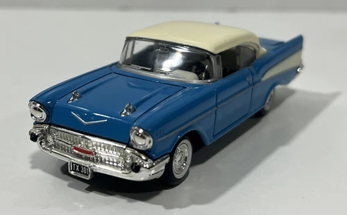 Chevrolet Bel Air diecast escala 1:43 Corgi azul blanco modelo de coche clásico - Imagen 2 de 8