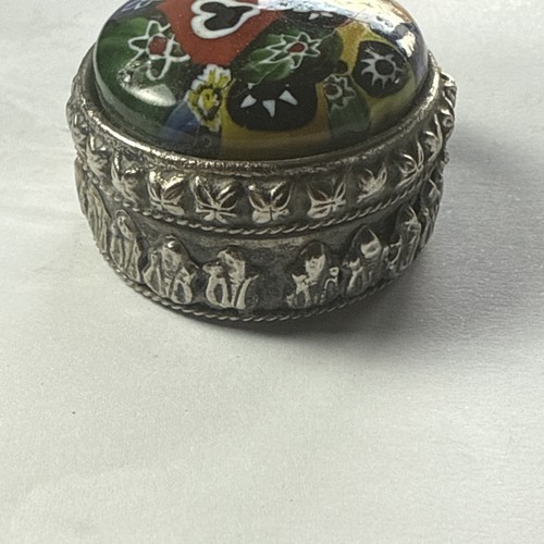 Vintage White Metal & Millefiori Lidded Trinket/Pill Box - Beautifully Decorated - Picture 7 of 16