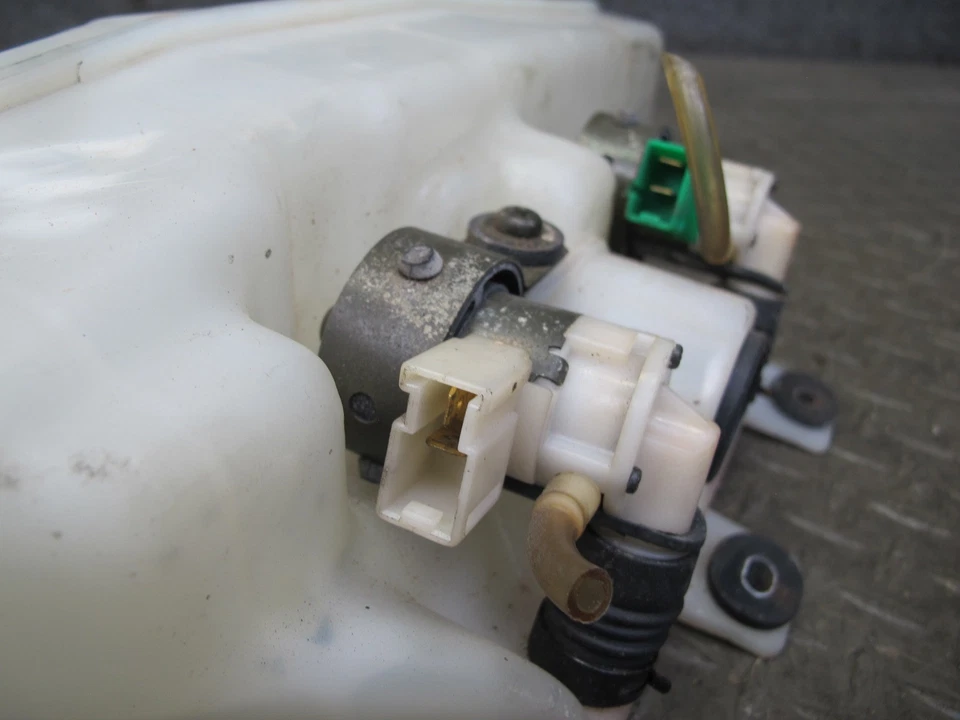 90-96 NISSAN Z32 300ZX 2+0 REAR WINDSHIELD WASHER RESERVOIR TANK W PUMPS OEM - Image 4 of 4