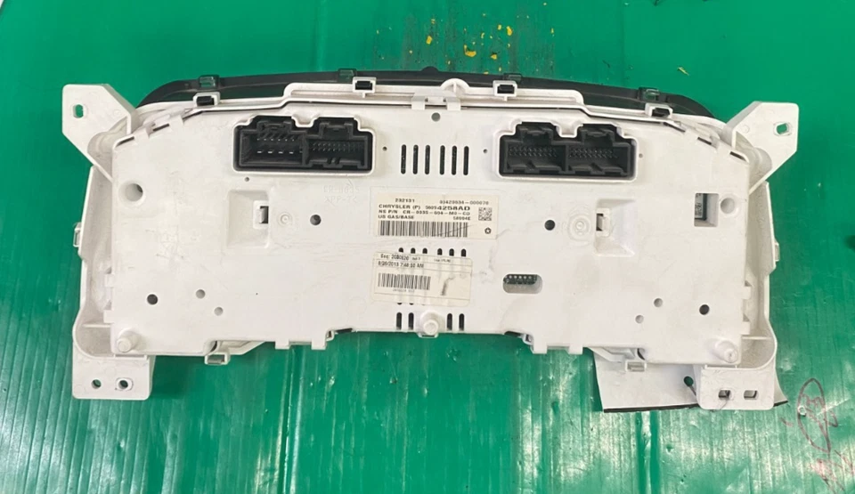 Cuadro de instrumentos velocímetro Jeep Patriot 2013-2014 32 k millas Foto 3 de 3