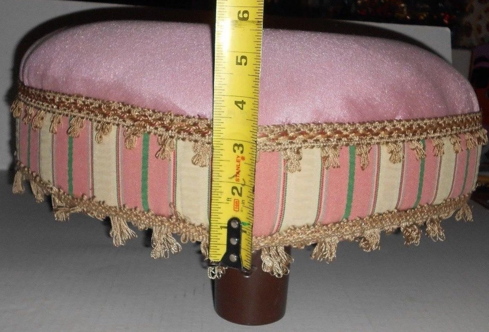 Vintage Beautifully Designed Pink Heart Shaped Padded Fancy Footstool/Stool HTF - Image 3 of 4