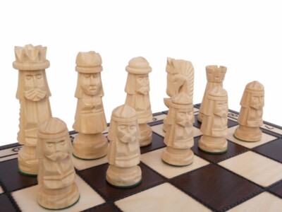 Edles grosses Schach Schachspiel 50 x 50 cm HANDGESCHNITZT NEU Holz
