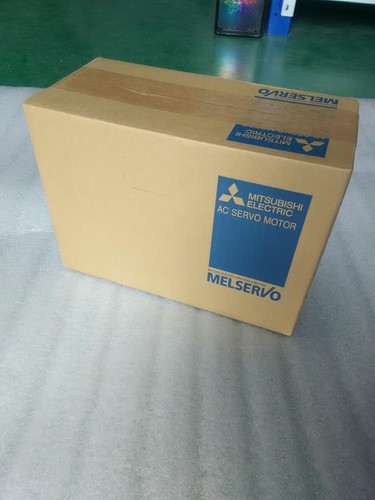 New Mitsubishi HC153BS-SZ servo motor in box Free Shipping - Picture 2 of 3