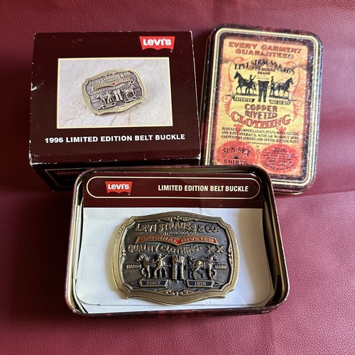 RARE 1996 LIMITED EDITON LEVIS LEVI STRAUSS & CO BELT BUCKLE IN ORIGINAL TIN BOX - Picture 1 of 12