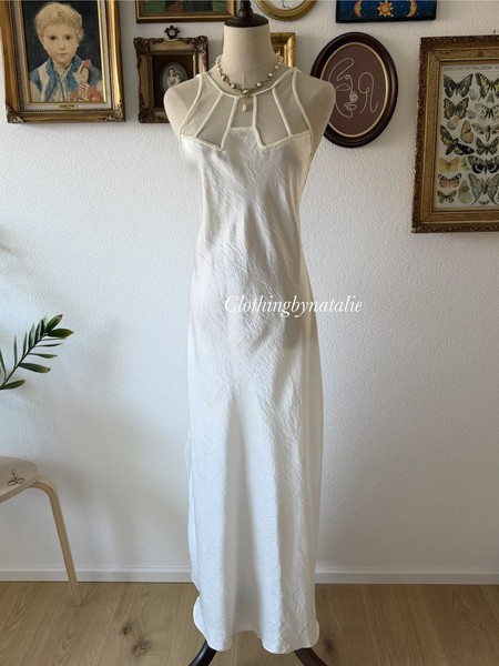 Victoria’s Secret White Maxi Satin Gown Size S-Excellent Cond*No US Shipping*