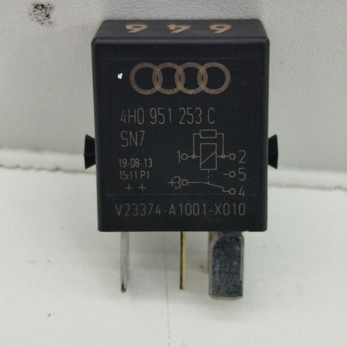 Relais 646 Kraftstoffpumpe Wasserpumpe Zusatzheizung 4H0951253C VW Au/auv Golf