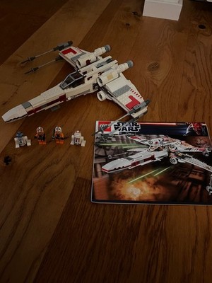 LEGO Star Wars: X-Wing Starfighter (9493) Vollständig mit Figuren