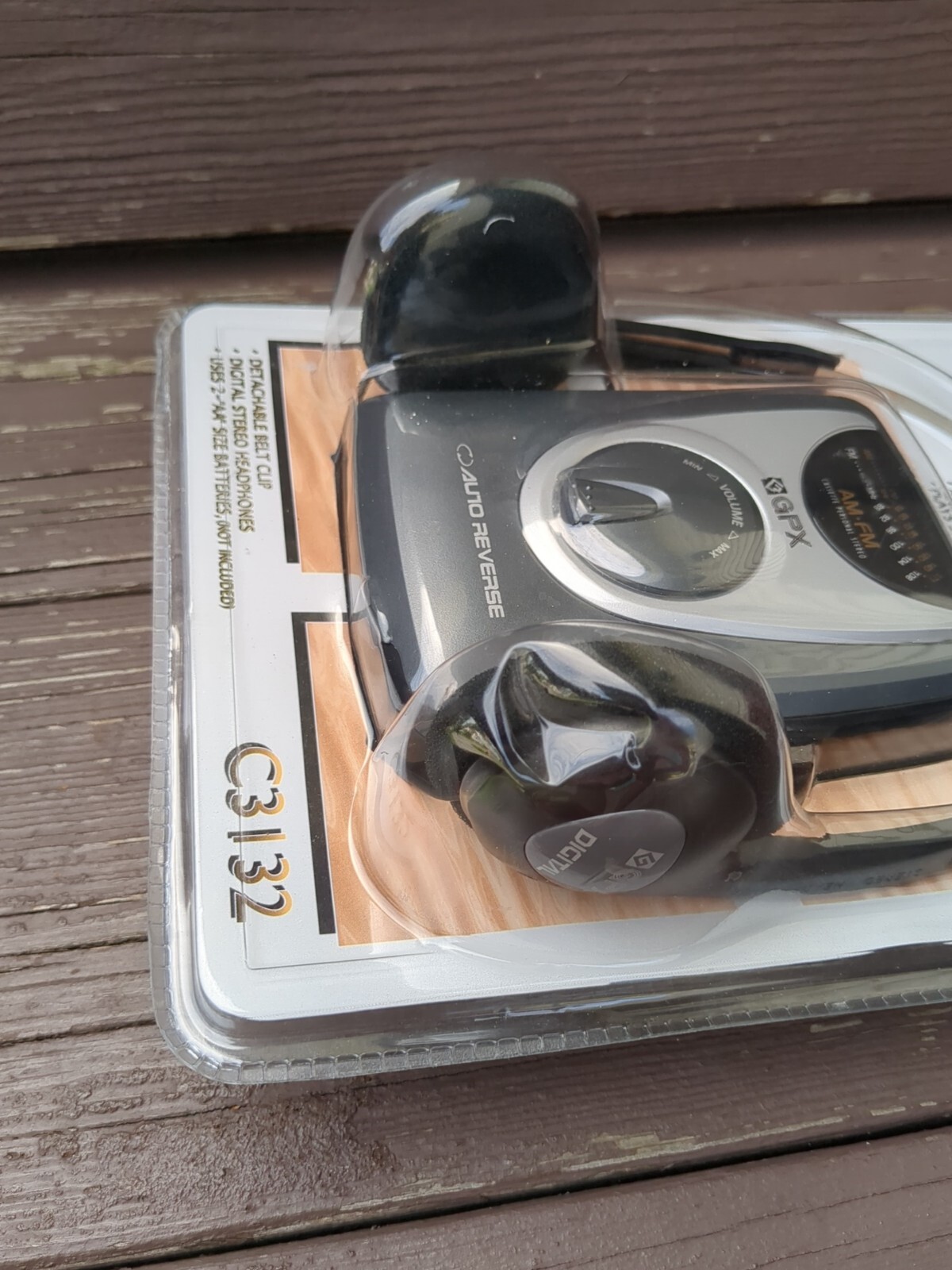 VINTAGE GPX AM/FM Factory Sealed Personal Stereo Cassette Player C3132