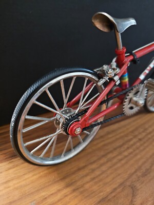 Rare Die-Cast Metal BMX Mini Bike Scale 1:6 Pink Rainbow Bike