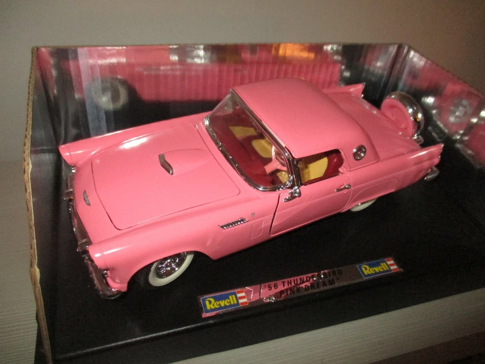 FORD THUNDERBIRD 1956 PINK DREAM  REVELL 1/18 COD.8817 - Immagine 3 di 3