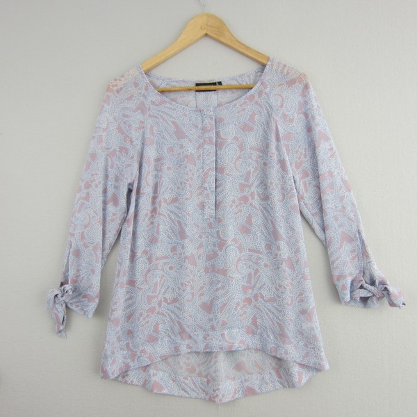 Jeanswest Top Womens 8 Grey Pink Blouse Paisley Tie Cuff 3/4 Sleeve Hi Low Boho